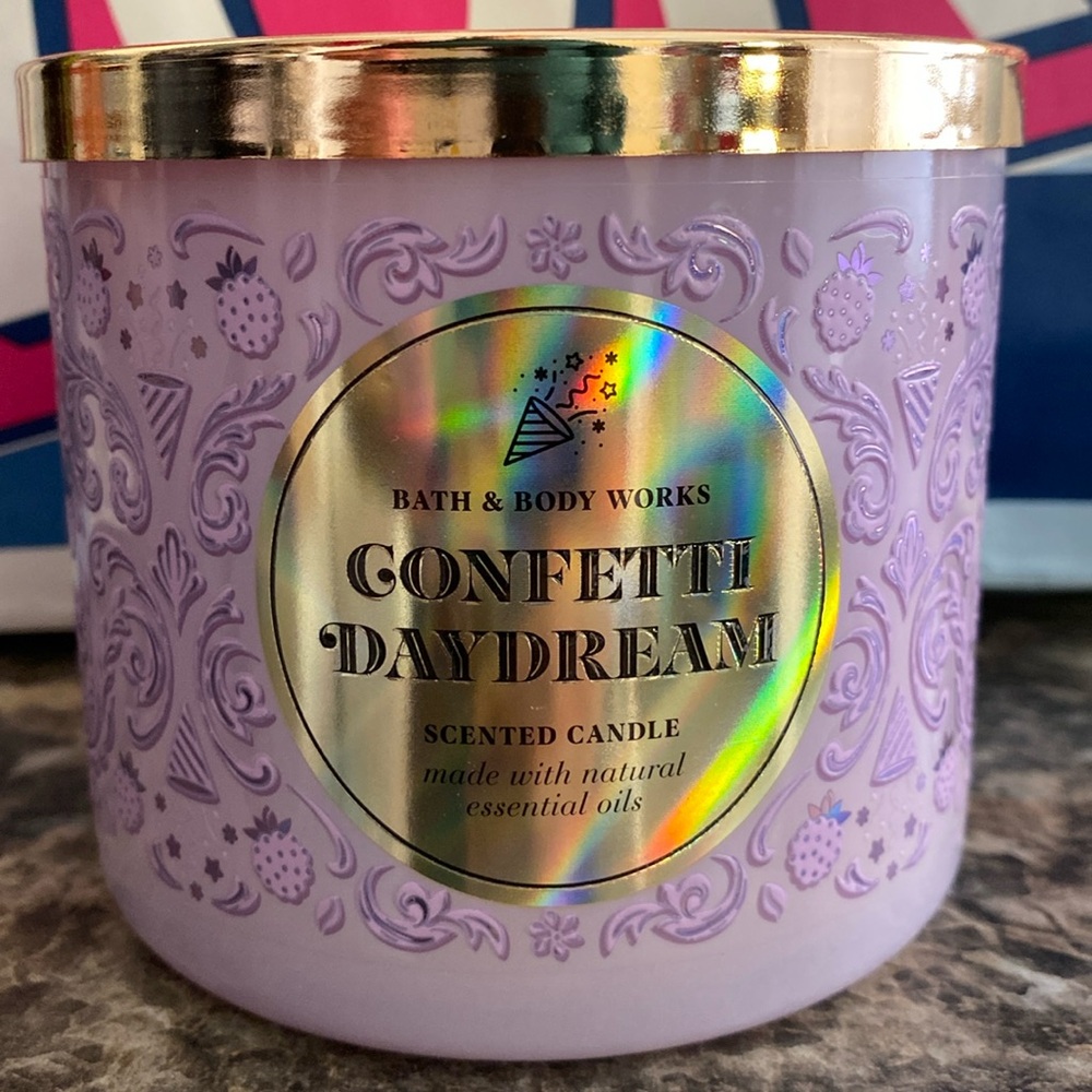 Bath & body Works 3- wick candles Confetti Daydream